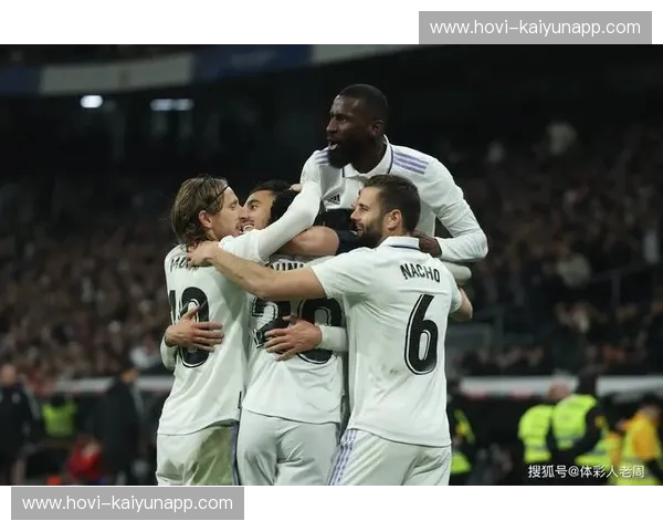 绿茵场上的“战神”:皇马巴萨恩怨情仇,激情碰撞火花四溅!